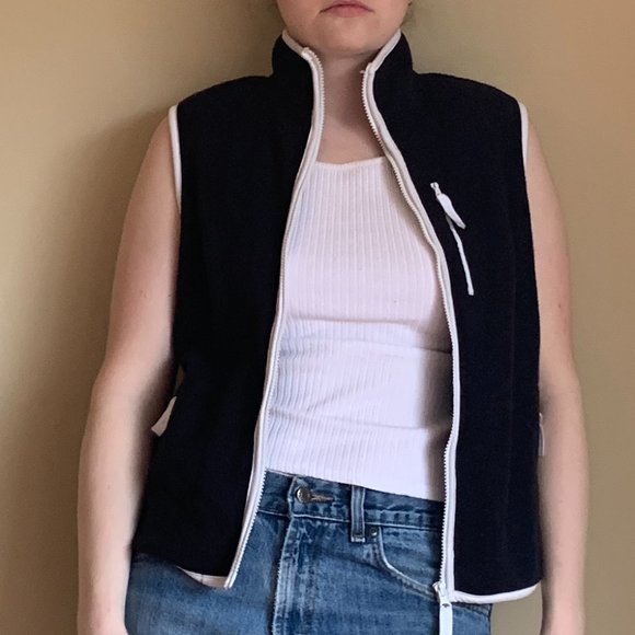 Vintage Zip-up Vest - Picture 3 of 11